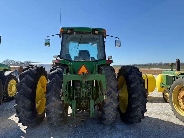 Image of John Deere 8400 equipment image 4