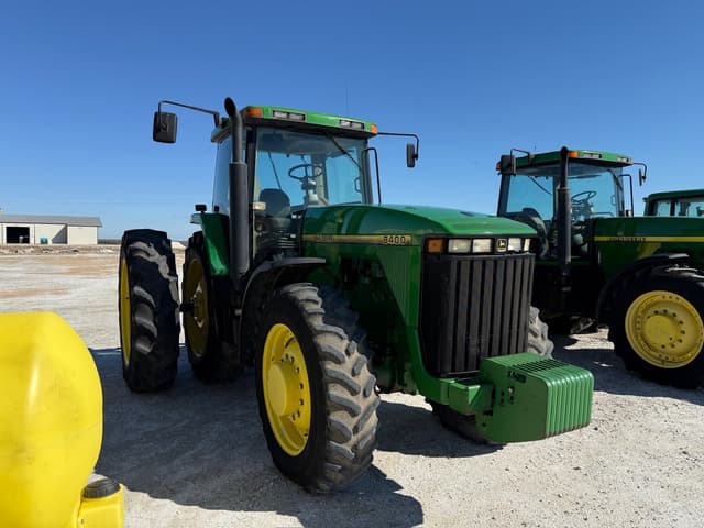 Image of John Deere 8400 equipment image 2