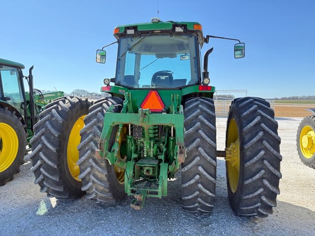 Image of John Deere 8400 equipment image 4