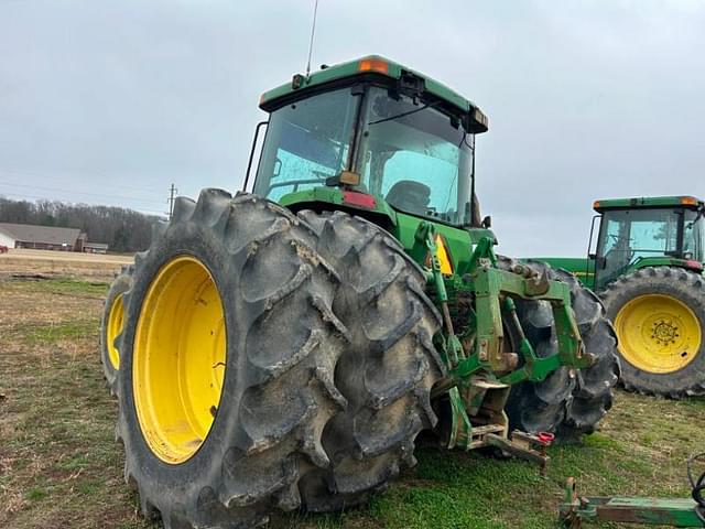 Image of John Deere 8400 equipment image 1