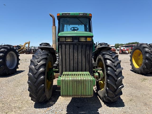 Image of John Deere 8400 equipment image 2