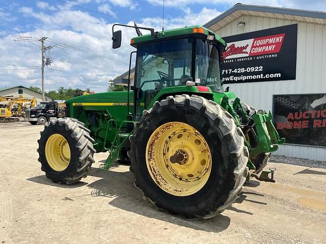 Image of John Deere 8400 equipment image 2