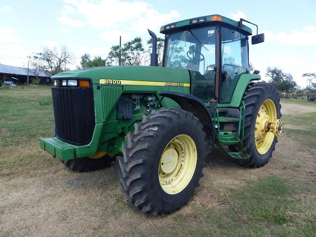 Image of John Deere 8400 Primary image