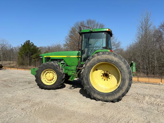 Image of John Deere 8400 equipment image 4