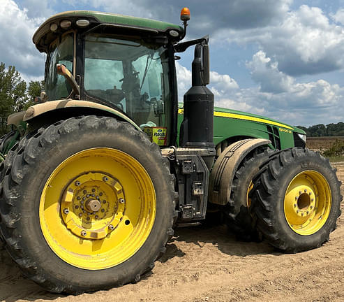 Image of John Deere 8400R Image 1