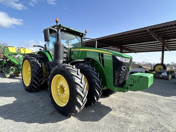 Image of John Deere 8400R equipment image 1