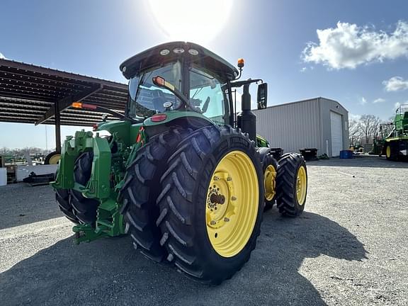 Image of John Deere 8400R equipment image 4