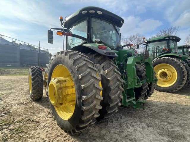 Image of John Deere 8400R equipment image 3