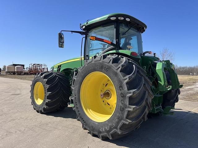 Image of John Deere 8400R equipment image 3