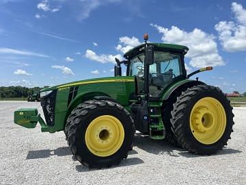Image of John Deere 8400R equipment image 4