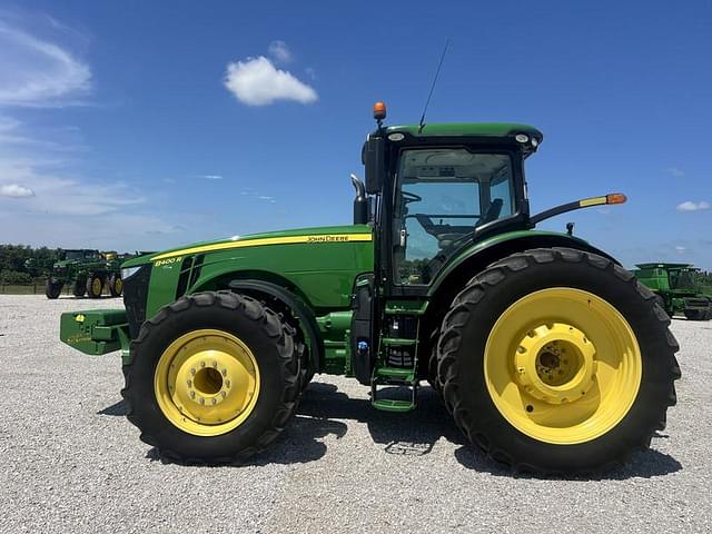 Image of John Deere 8400R equipment image 3