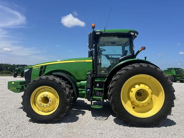 Image of John Deere 8400R equipment image 4