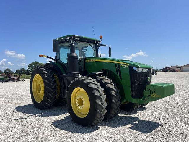 Image of John Deere 8400R equipment image 1