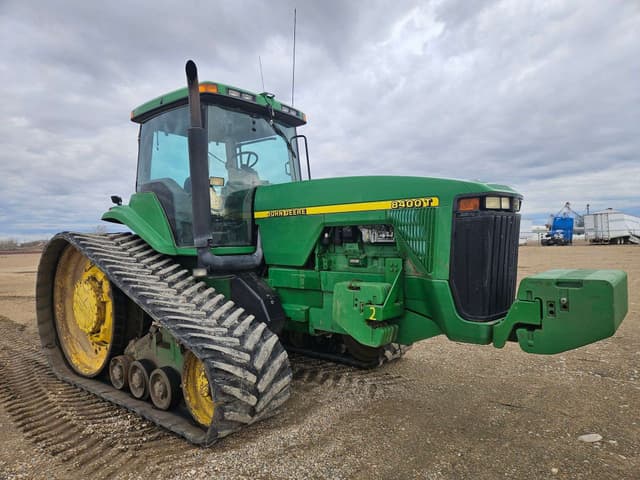 Image of John Deere 8400T equipment image 3