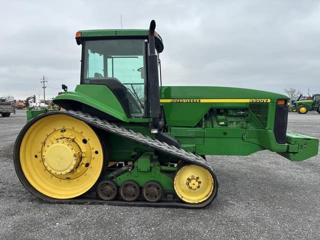 Image of John Deere 8400T equipment image 2