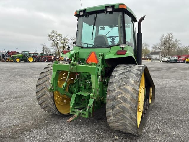 Image of John Deere 8400T equipment image 4