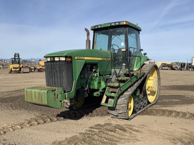 Image of John Deere 8400T equipment image 2