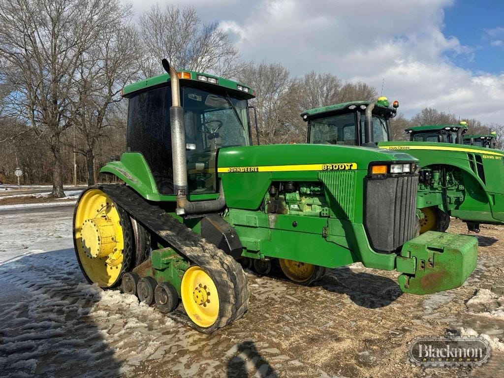 John Deere 8400T Equipment Image0