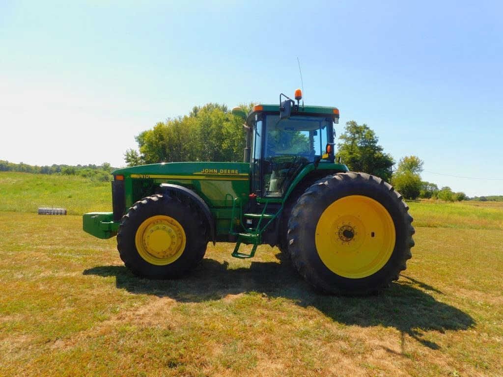 John Deere 8410 Equipment Image0