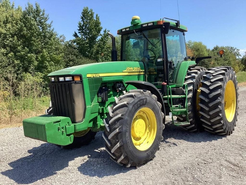 Main image John Deere 8410