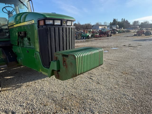 Image of John Deere 8410T equipment image 2