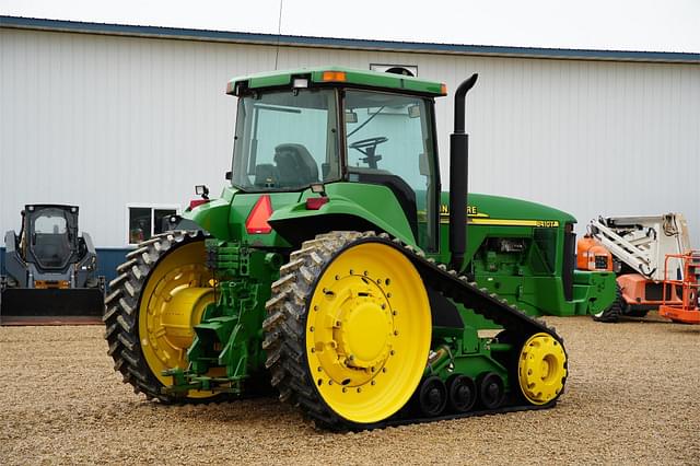 Image of John Deere 8410T equipment image 4