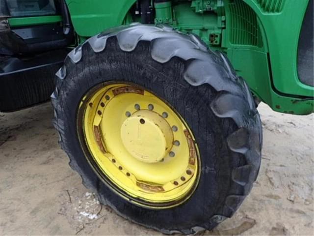 Image of John Deere 8420 equipment image 3