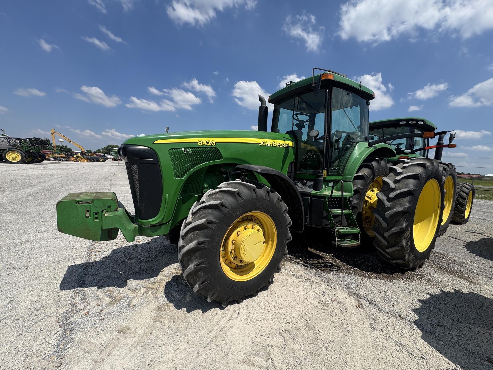 John Deere 8420 Equipment Image0