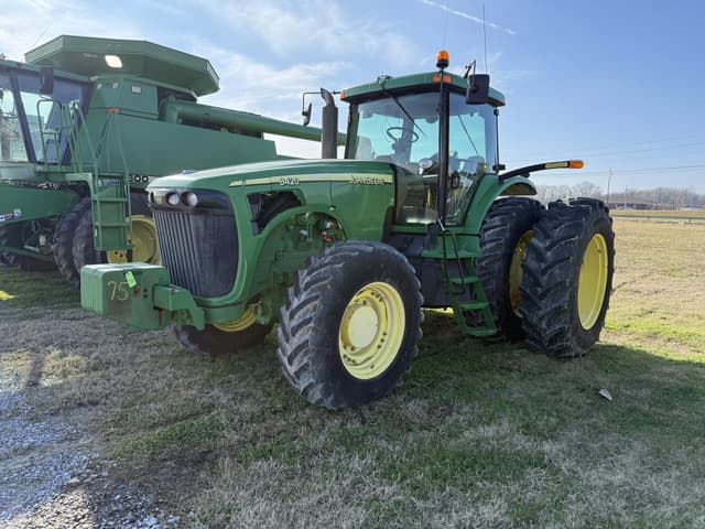 Image of John Deere 8420 equipment image 2