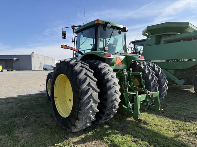 Image of John Deere 8420 equipment image 3