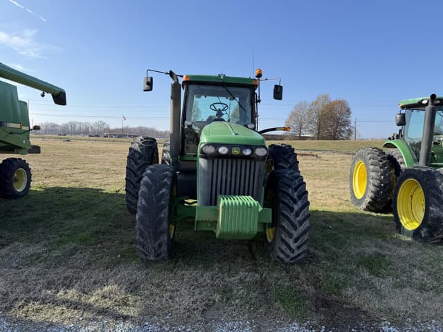 Image of John Deere 8420 equipment image 1