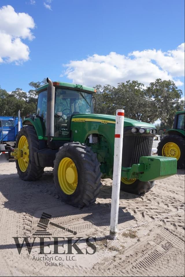 Image of John Deere 8420 equipment image 1