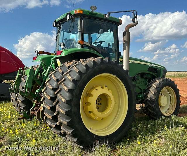 Image of John Deere 8420 equipment image 4