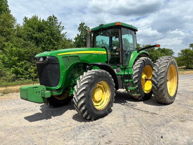 Image of John Deere 8420 equipment image 1
