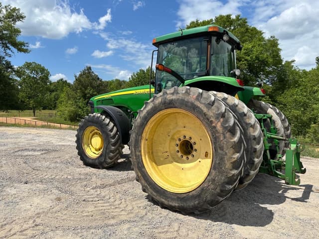 Image of John Deere 8420 equipment image 4