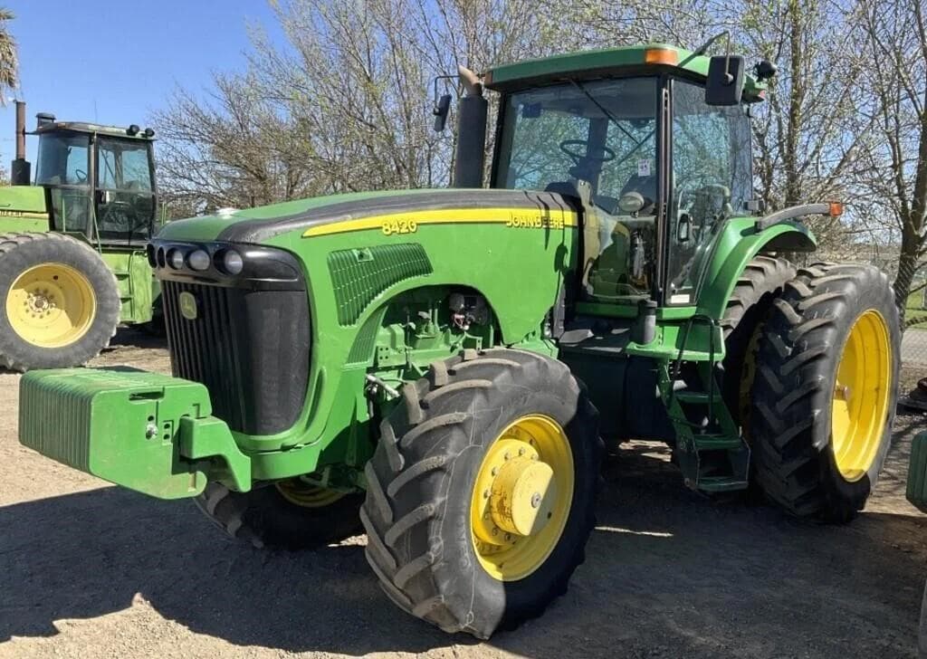 Image of John Deere 8420 Primary image