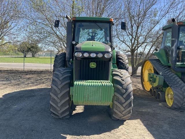 Image of John Deere 8420 equipment image 1