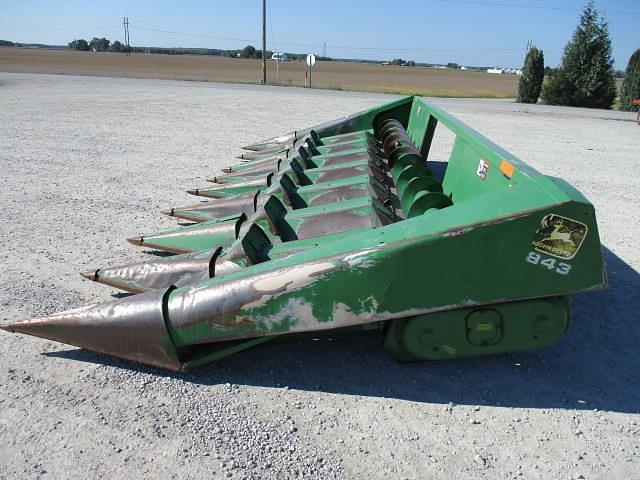 Image of John Deere 843 equipment image 4