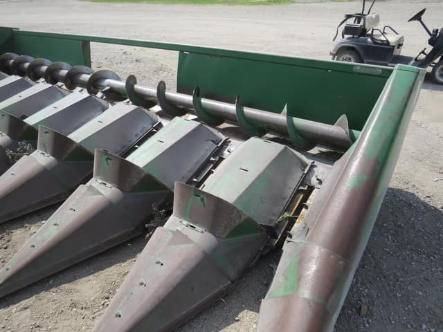 Image of John Deere 843 equipment image 2