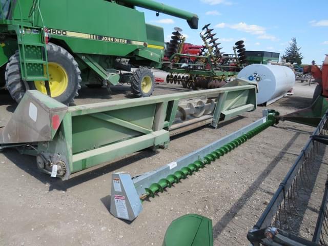 Image of John Deere 843 equipment image 2