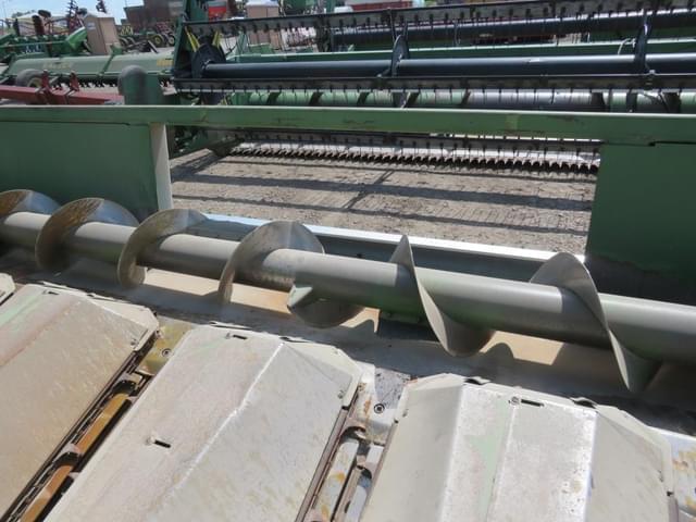 Image of John Deere 843 equipment image 4