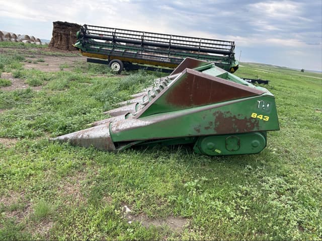 Image of John Deere 843 equipment image 1