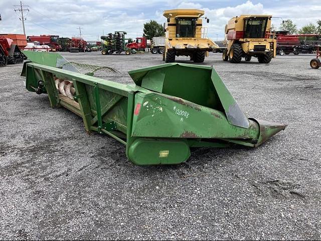 Image of John Deere 843 equipment image 3