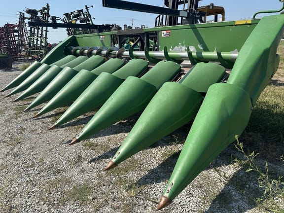 John Deere 843 Image