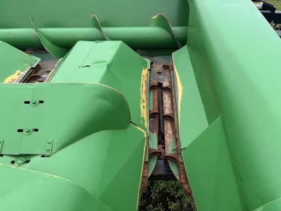 Image of John Deere 843 equipment image 2