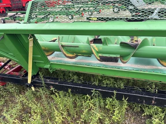 Image of John Deere 843 equipment image 4