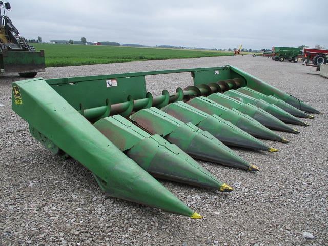 Image of John Deere 843 equipment image 1