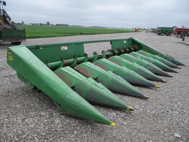 Image of John Deere 843 equipment image 1