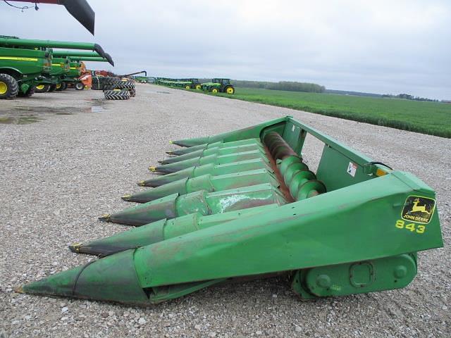 Image of John Deere 843 equipment image 4