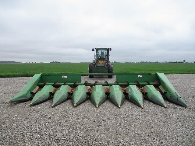 Image of John Deere 843 equipment image 2